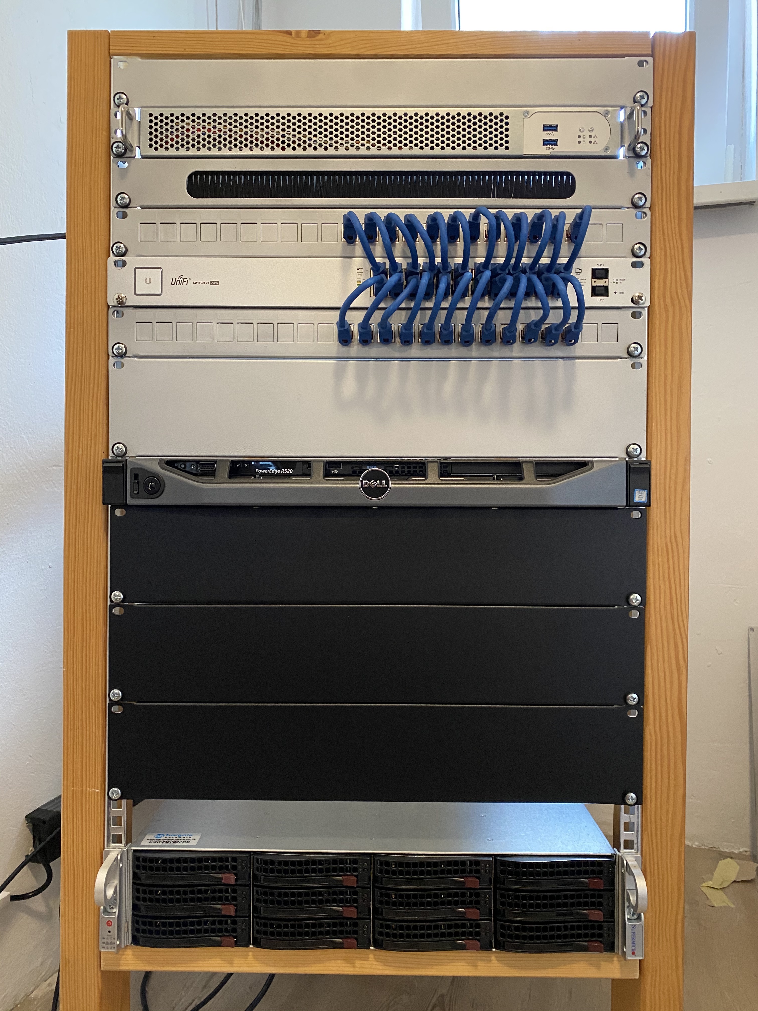 Server rack